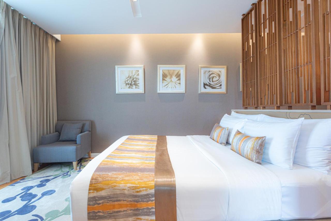 Summit Windmill Golf Suite Hotel At Suvarnabhumi Banguecoque Exterior foto Deluxe Room