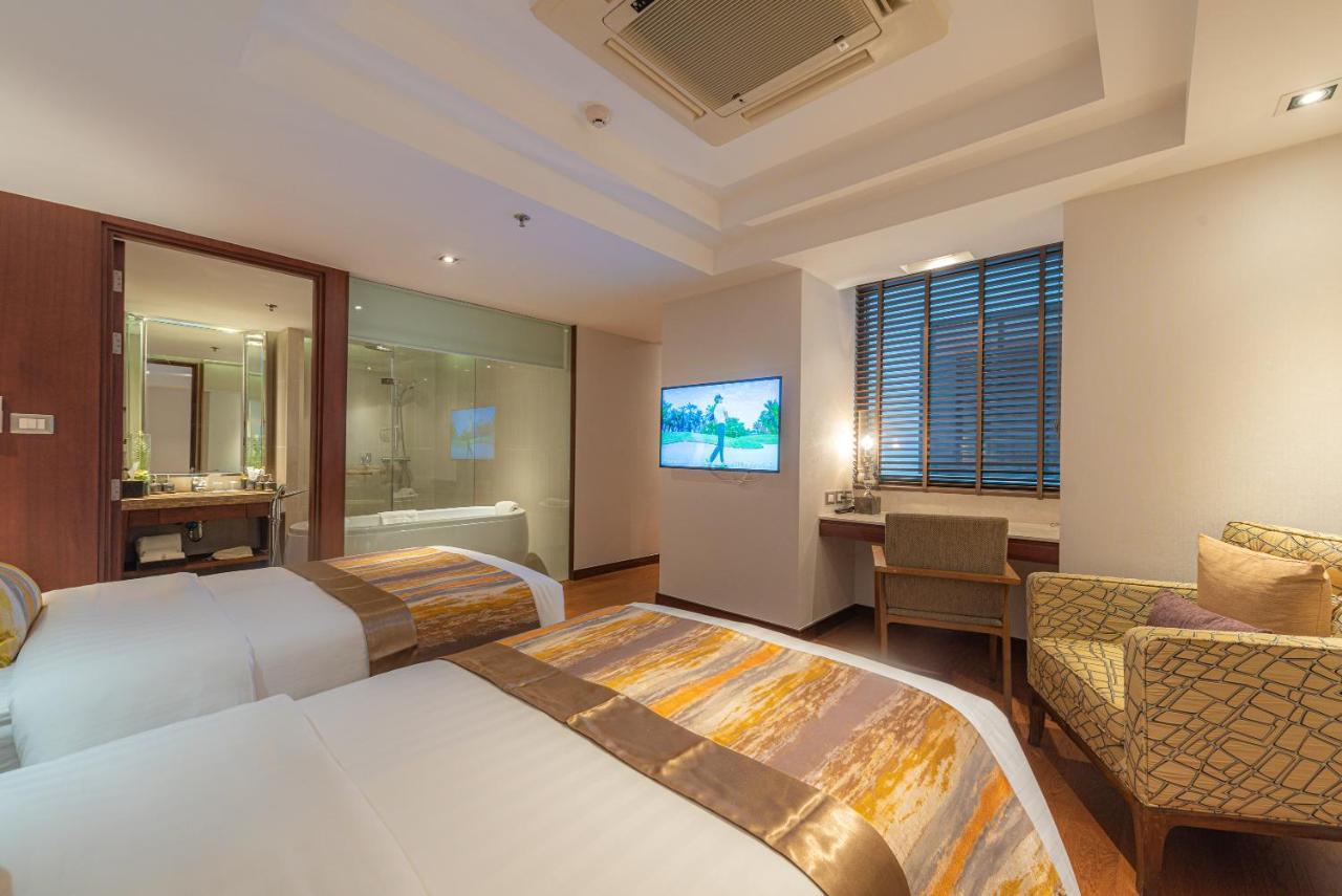 Summit Windmill Golf Suite Hotel At Suvarnabhumi Banguecoque Exterior foto Deluxe Room
