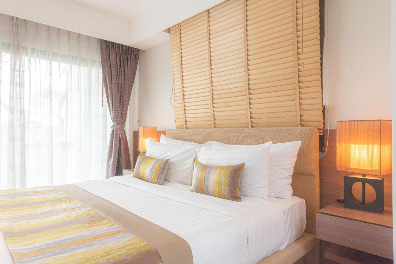Summit Windmill Golf Suite Hotel At Suvarnabhumi Banguecoque Exterior foto A bamboo blind