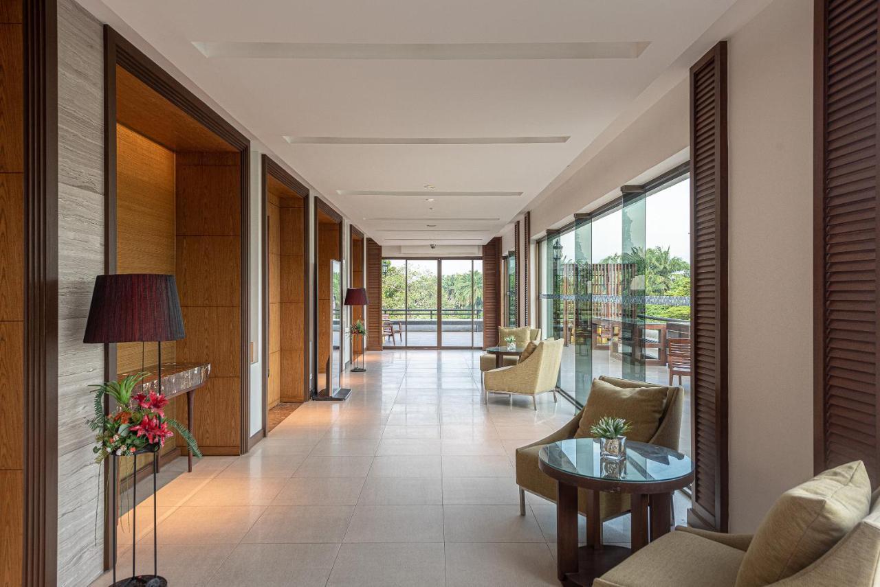 Summit Windmill Golf Suite Hotel At Suvarnabhumi Banguecoque Exterior foto The interior of the hotel