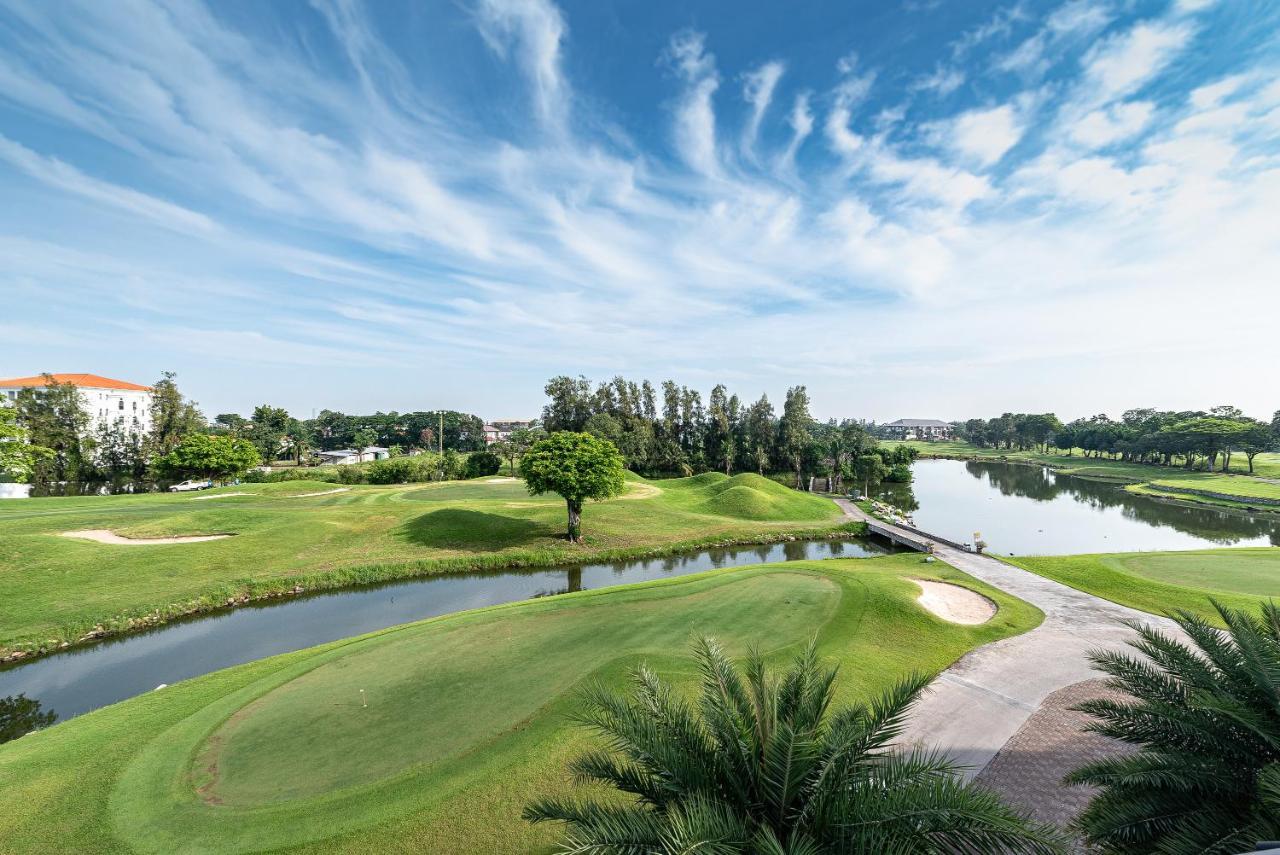 Summit Windmill Golf Suite Hotel At Suvarnabhumi Banguecoque Exterior foto Golf course in Quinta do Lago
